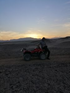 5 Stunden Quad Safari Tour Hurghada bei Sonnenuntergang | Kleine Gruppe