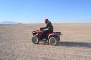 Ab Marsa Alam Quad Safari bei Sonnenuntergang