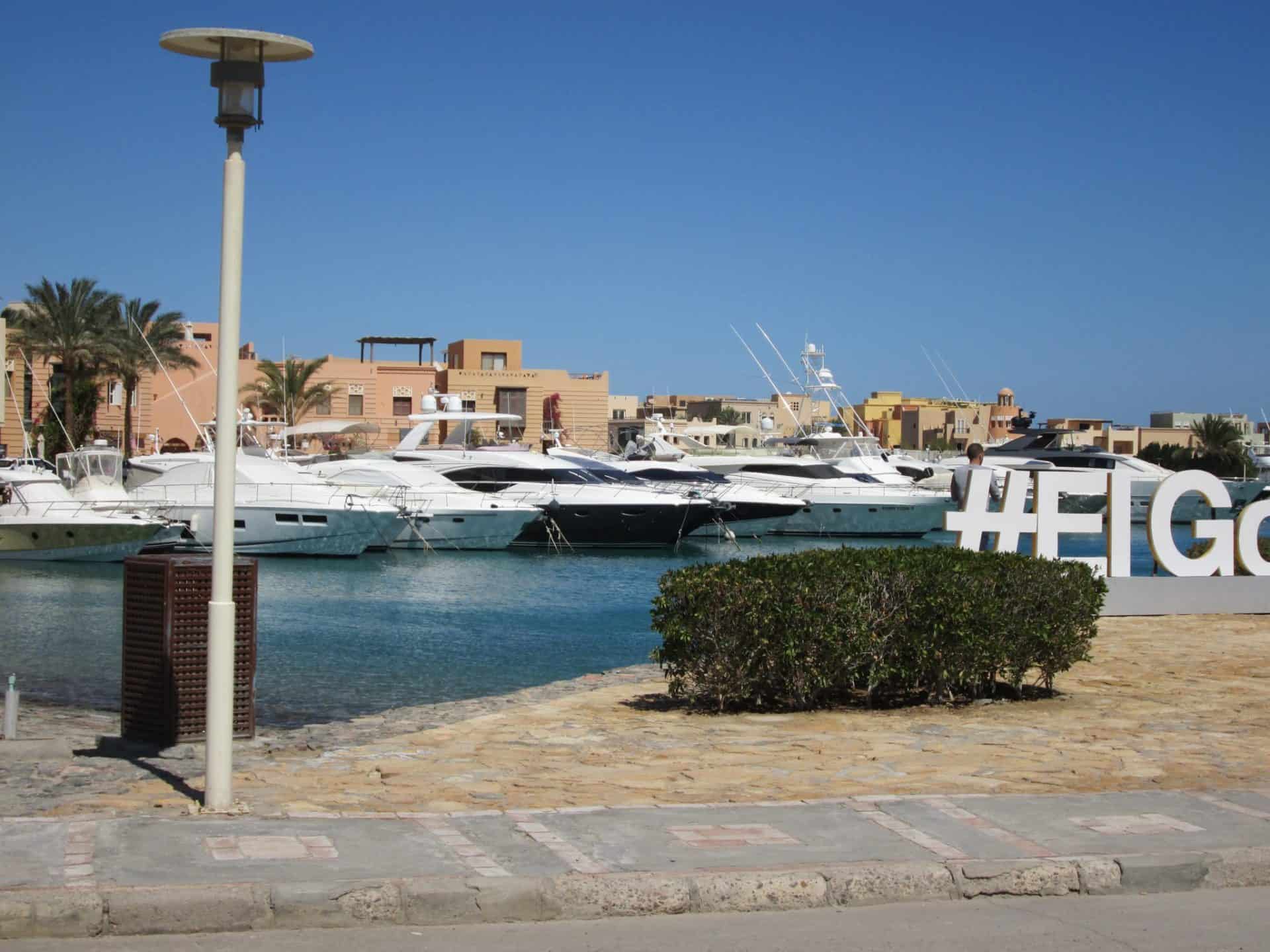 Ab Safaga Hafen El Gouna Stadtrundfahrt Private Tour