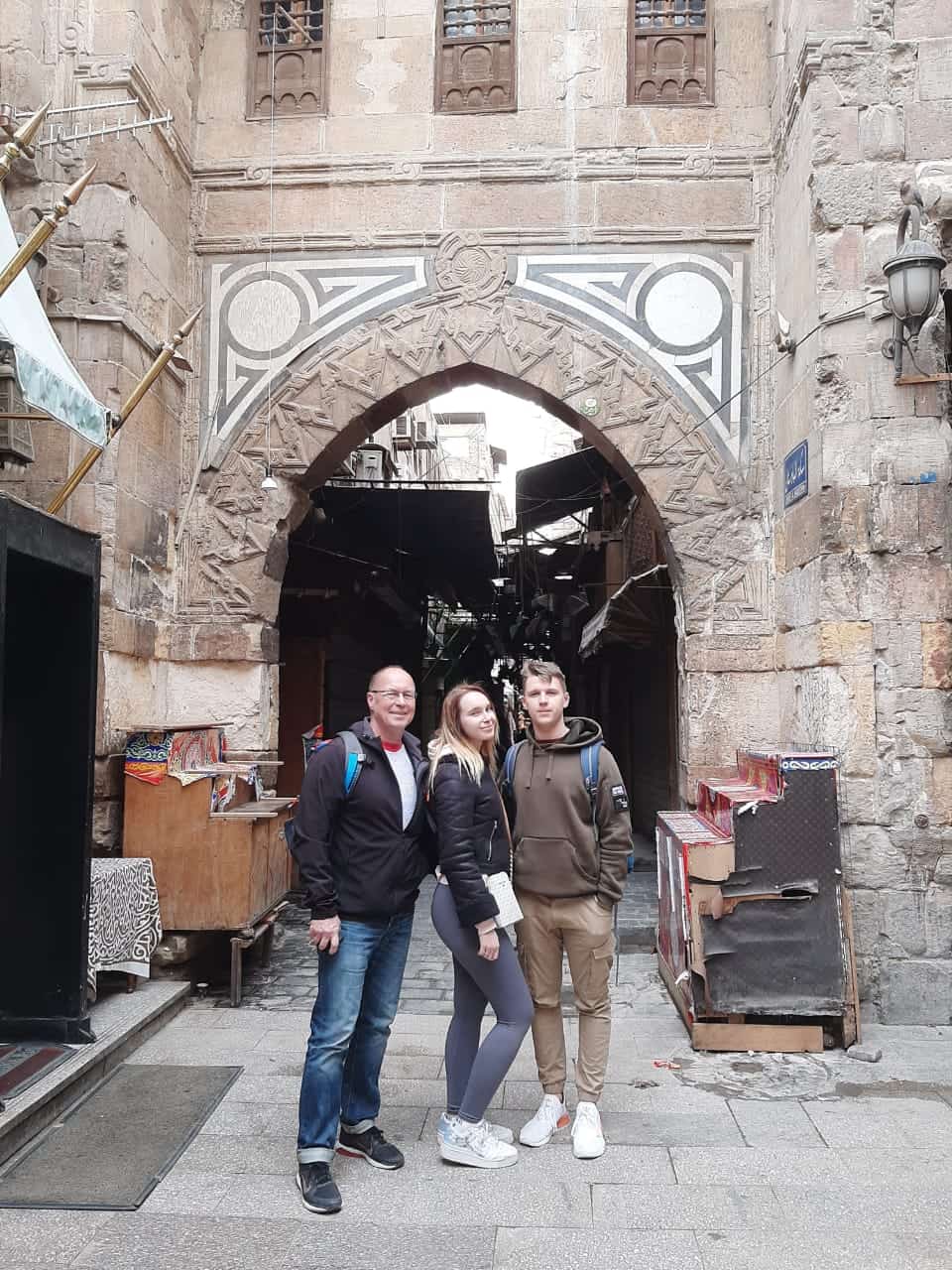 auflug zu den pryamiden per flug