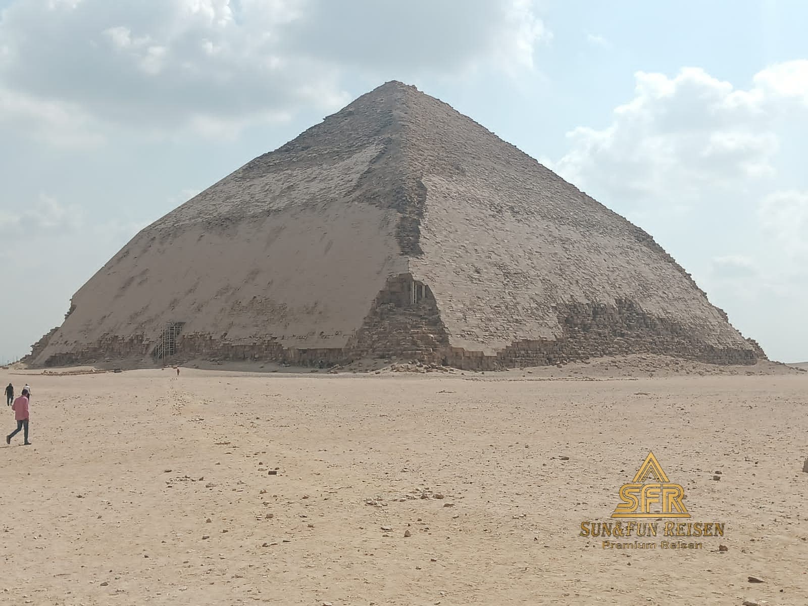 Pyramiden Tour – Pur. Exklusiver Privat Ausflug