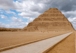 Pyramiden Tour – Pur. Exklusiver Privat Ausflug